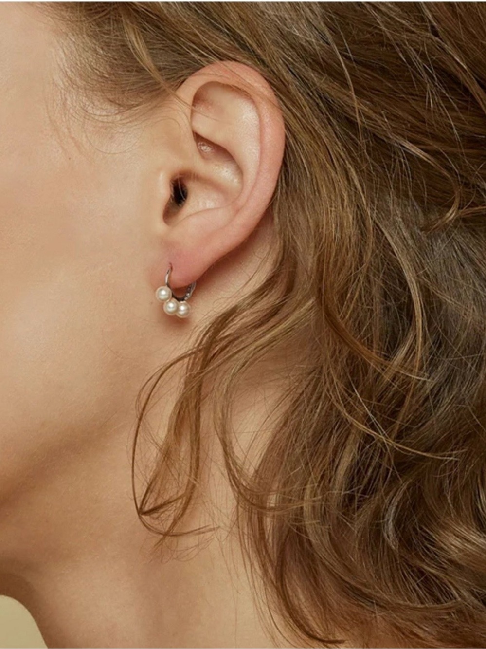 Fashion Y2K Gold Plated Bearfruit Triple Cultured Pearl Huggies Earrings